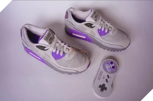 Đôi giày Nike tích hợp máy chơi game SNES nhân kỷ niệm 35 năm Super Nintendo 2