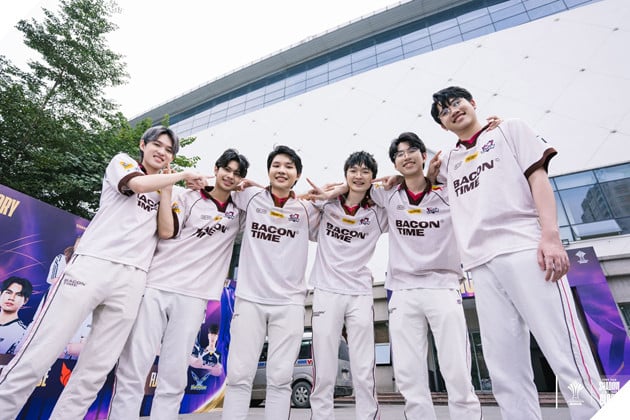 Đương kim vô địch AIC 2024 đã sẵn sàng cho Bán kết 1