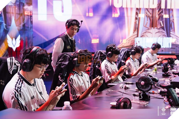 AIC 2025: Full Sensei Chính Thức Lên Ngôi Vô Địch Quốc Tế Lần Đầu Tiên