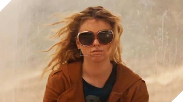 Hình ảnh về Milly Alcock trong vai Supergirl.