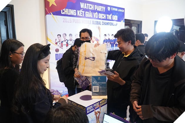 Cộng Đồng PUBG Mobile Việt Nam Cuồng Nhiệt Cùng Watch Party 2025 PMGC - Đội Tuyển Alpha7 Esports Vô Địch Thế Giới