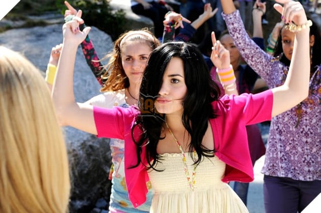 Hình ảnh về "Camp Rock".