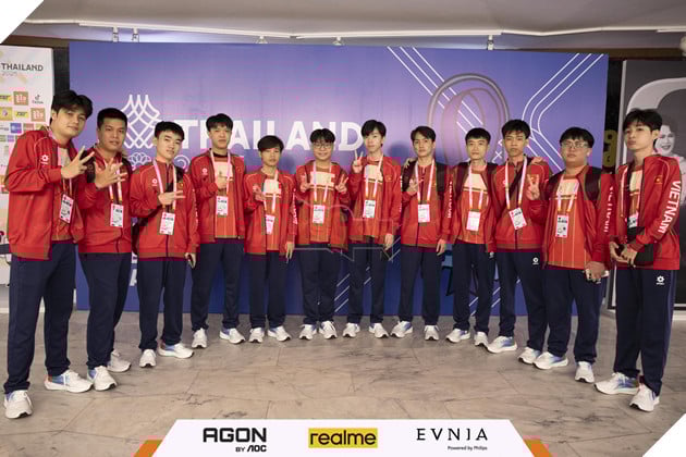 SEA Games 33: Streamer Bác Gấu Trung Vàng Đặt Niềm Tin Vào Free Fire Việt Nam