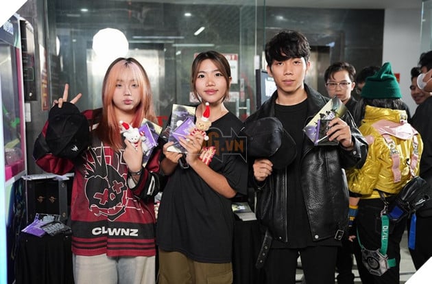 Bùng nổ cảm xúc tại Chung kết Offline giải đấu VALORANT Rising Flame 18