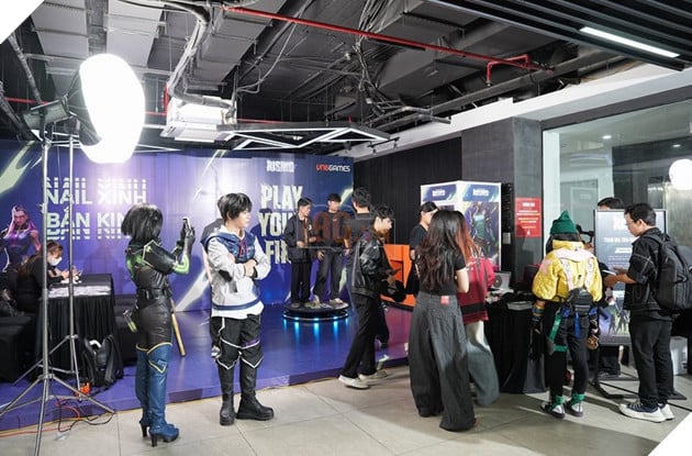 Bùng nổ cảm xúc tại Chung kết Offline giải đấu VALORANT Rising Flame 17