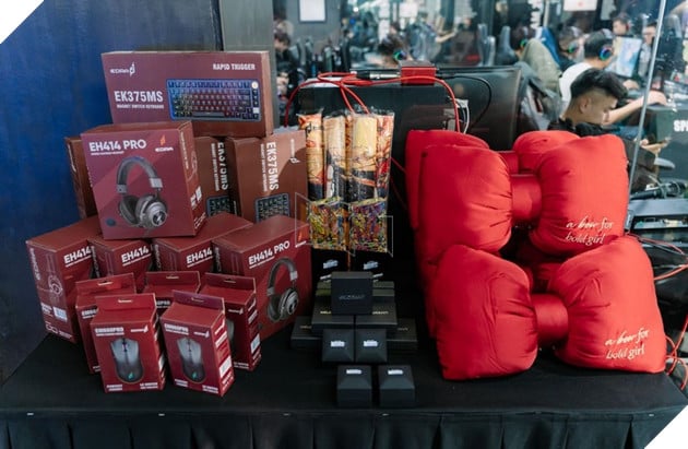 Bùng nổ cảm xúc tại Chung kết Offline giải đấu VALORANT Rising Flame 13