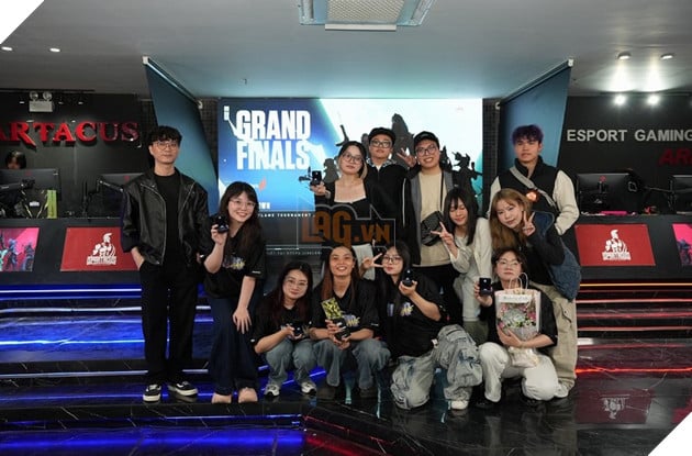 Bùng nổ cảm xúc tại Chung kết Offline giải đấu VALORANT Rising Flame 23