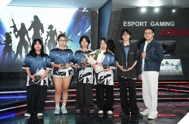 Bùng nổ cảm xúc tại Chung kết Offline giải đấu VALORANT Rising Flame 4