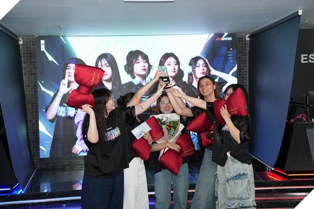 Bùng nổ cảm xúc tại Chung kết Offline giải đấu VALORANT Rising Flame 3