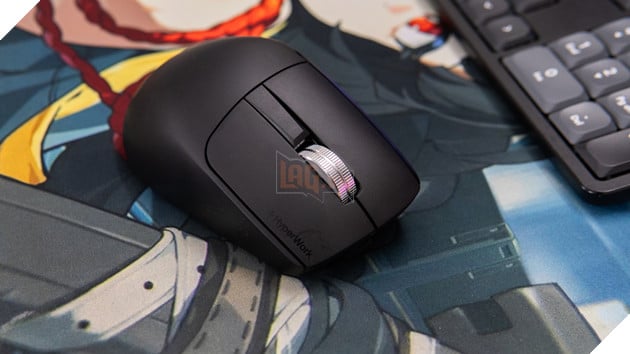 Trên tay HyperWork Macro: Siêu chuột 9 nút, có màn hình OLED, di chuyển mượt trên mặt kính 2