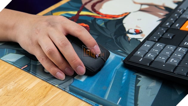 Trên tay HyperWork Macro: Siêu chuột 9 nút, có màn hình OLED, di chuyển mượt trên mặt kính 4