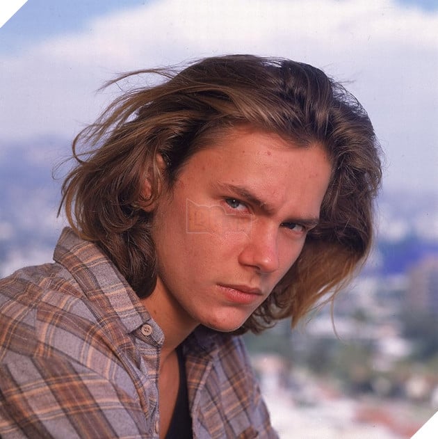 Hình ảnh về cố diễn viên River Phoenix.