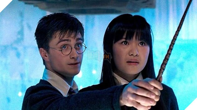 Hình ảnh Kaite Leung trong phim Harry Potter cùng bạn diễn.