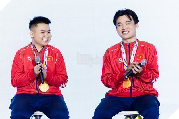 Garena Việt Nam Trao Tặng Hơn 1 Tỷ Đồng Mừng Công Các Đội Tuyển Thể Thao Điện Tử Việt Nam Đoạt Huy Chương Tại SEA Games 33 Nội Dung Liên Quân Mobile Và FC Online 6