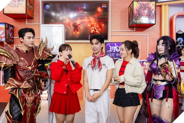 Cặp đôi hot Tiktoker Giỏi Lee và Ngọc Minh cũng có mặt để giao lưu