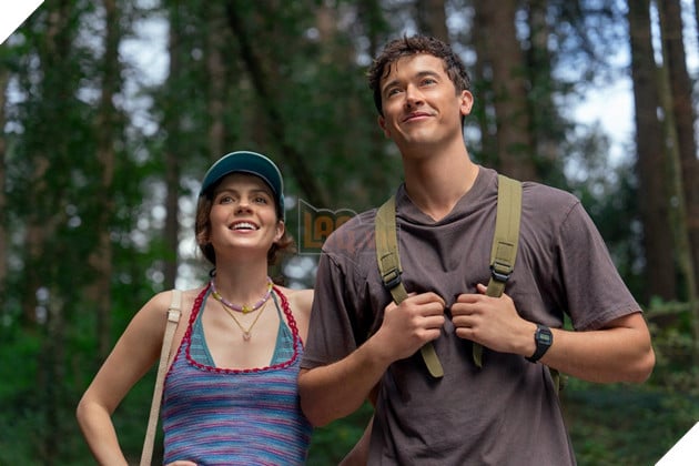 Hình ảnh trong phim People We Meet on Vacation.