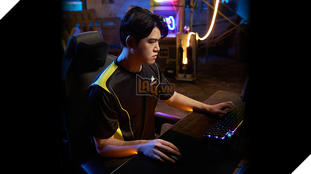 CORSAIR công bố hợp tác độc quyền với Gumayusi, xạ thủ huyền thoại của Liên Minh Huyền Thoại