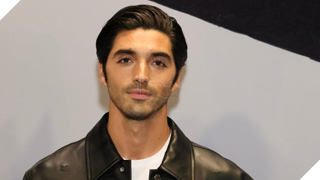 Hình ảnh về sao nam Taylor Zakhar Perez.