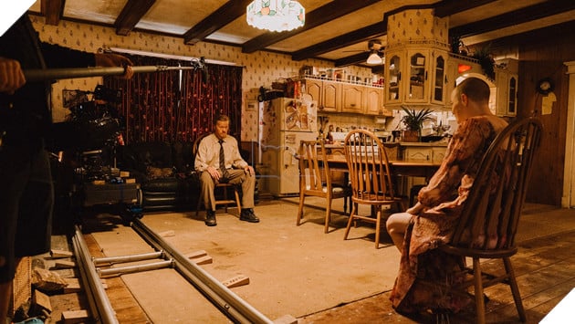 Hình ảnh về hậu trường phim Bugonia.