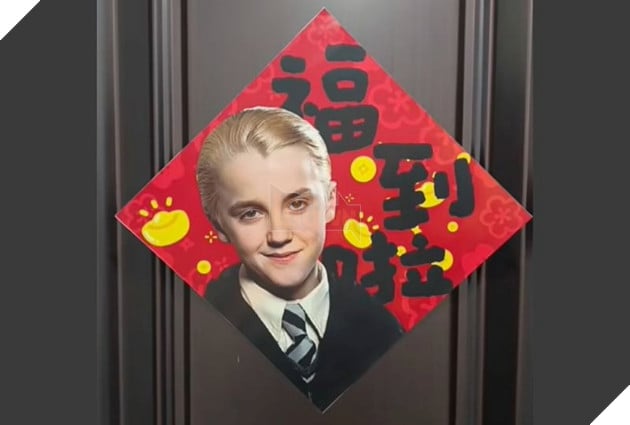 Hình ảnh về Draco Malfoy gây sốt dịp Tết tại Trung Quốc.