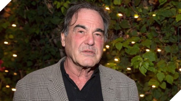 Hình ảnh đạo diễn Oliver Stone.