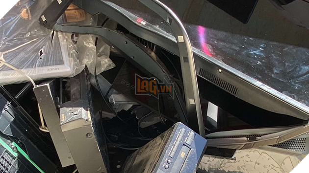 Người dùng Reddit phát hiện RAM 64GB DDR4 trị giá 500 USD tại bãi rác địa phương