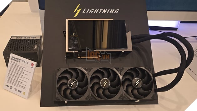 MSI RTX 5090 Lightning Z bị thổi giá gần 27.000 USD trên eBay