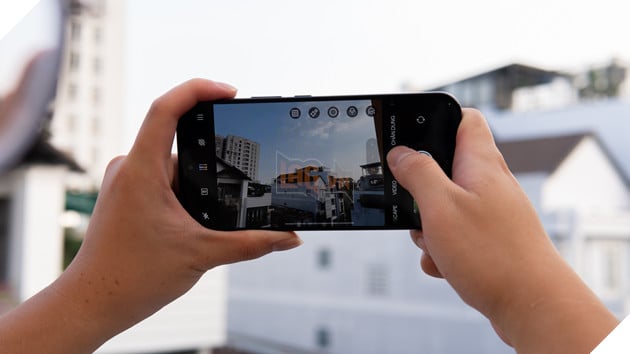 Review realme 16 Pro: Khi Pin khủng 7.000mAh nhường sân chơi cho AI và Camera 200MP 7