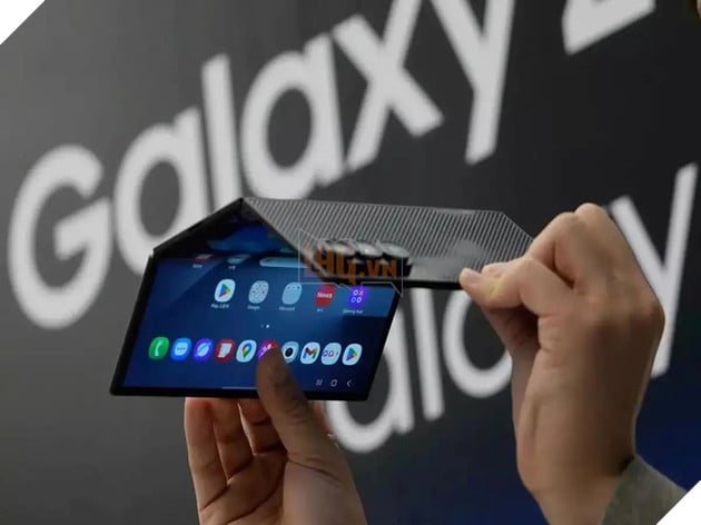 Galaxy Z TriFold sắp bị khai tử dù cứ mở bán là cháy hàng