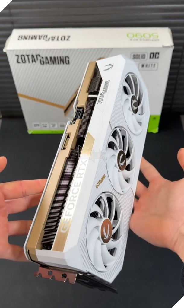 Mất trắng 4.000 USD vì chiêu trò tráo linh kiện RTX 5090 2