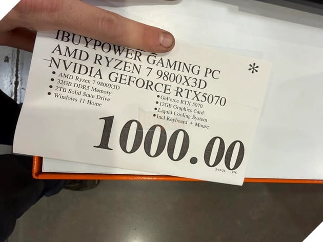 Gamer săn được dàn PC Ryzen 7 9800X3D và RTX 5070 với giá chỉ... 1.000 USD