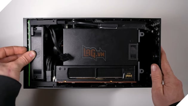 Biến Xbox Series X thành PC gaming hàng khủng : Gắn cả RTX 5060 vào vỏ console 3