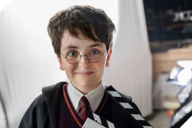 Hình ảnh về diễn viên Dominic McLaughlin vai Harry Potter.