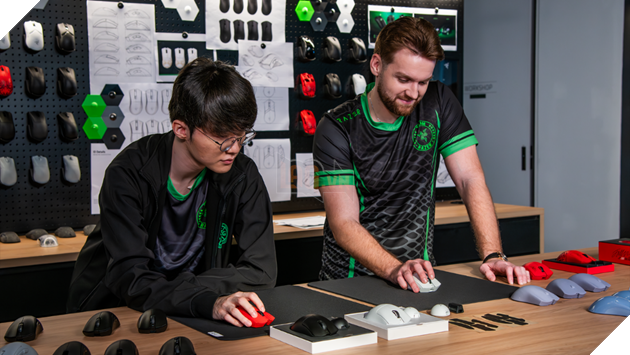 Razer phá đảo thị trường Esports: Trình làng Viper V4 Pro siêu nhẹ 49g và lót chuột Gigantus V2 Pro tùy biến cực sâu 2