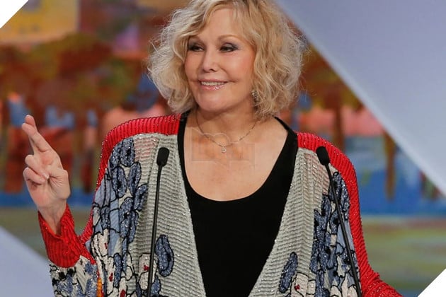 Hình ảnh về sao nữ Kim Novak.