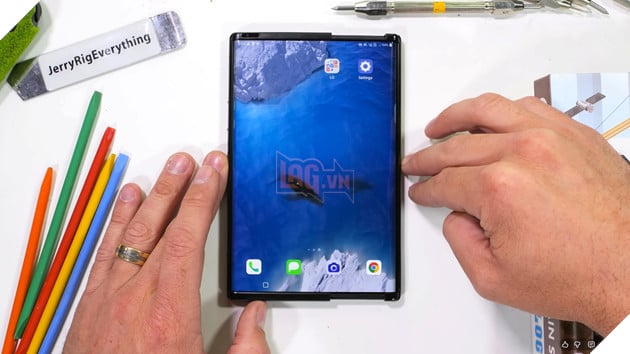 Siêu phẩm smartphone màn hình cuộn LG Rollable chưa từng ra mắt