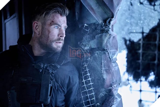 Hình ảnh về Chris Hemsworth trong phim Extraction.