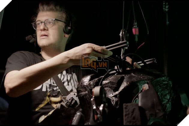 Hình ảnh về nghệ sĩ múa rối James Ortiz trong phim Project Hail Mary.