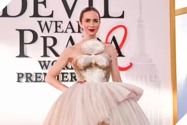 Hình ảnh về nữ diễn viên Emily Blunt tại sự kiện quảng bá phim The Devil Wears Prada 2.