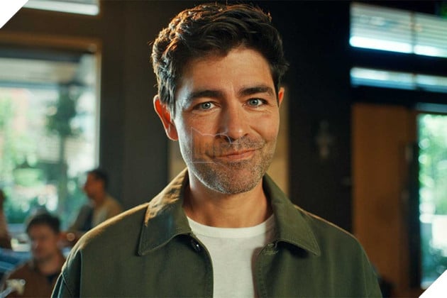 Hình ảnh về diễn viên Adrian Grenier.