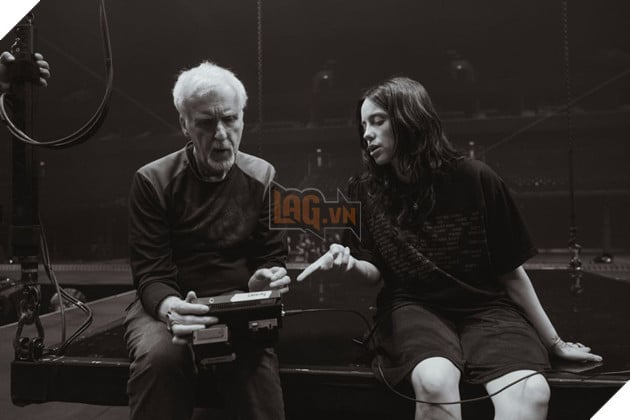 Hình ảnh đạo diễn James Cameron và sao nữ Billie Eilish.
