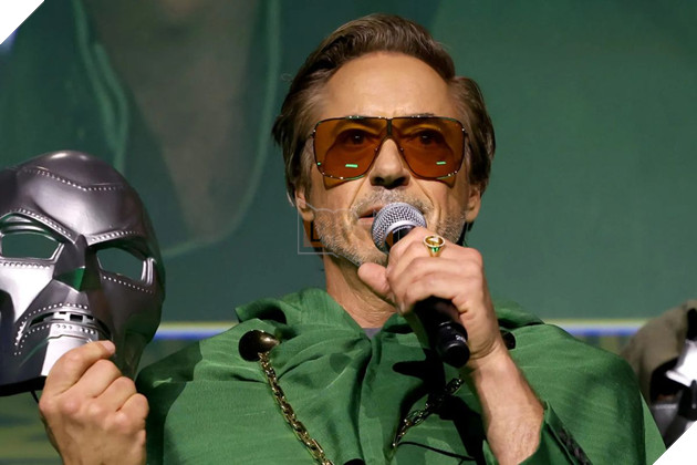 Hình ảnh về sao nam Robert Downey Jr. trong buổi công bố anh quay trở lại Marvel với vai diễn mới.