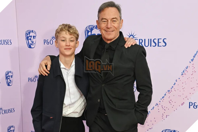 Hình ảnh về sao nam Jason Isaacs và Lox Pratt tại BAFTA TV Awards.