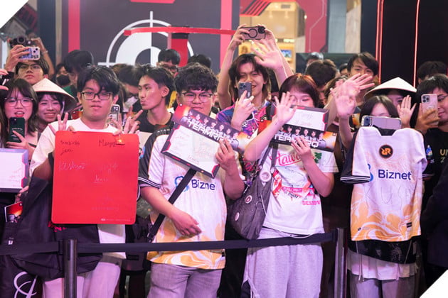 Fanmeeting của Rex Regum Qeon tại VCT 2026 Pacific: Stage 1 thu hút đông đảo fan hâm mộ 9
