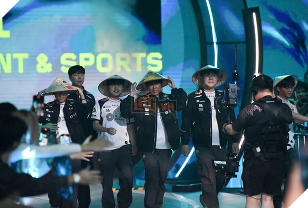 Cộng đồng quốc tế thích thú với hình ảnh áo dài và nón lá tại VCT 2026 Pacific: Stage 1 9
