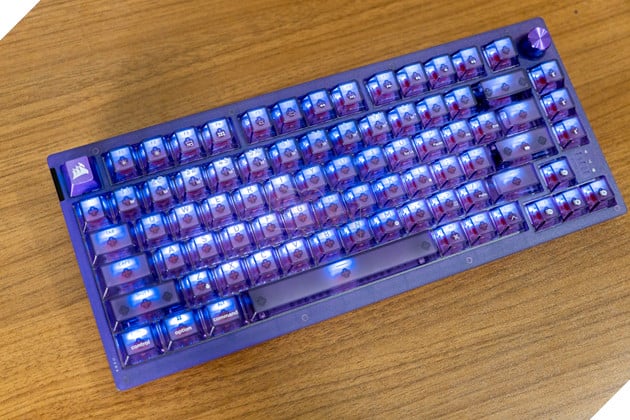 Corsair K65 Plus Wireless Atomic Purple: Thiết kế translucent cực cuốn, trải nghiệm gõ ấn tượng 15
