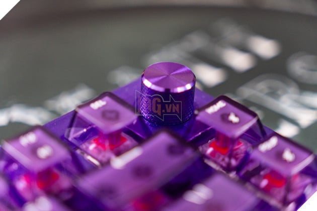 Corsair K65 Plus Wireless Atomic Purple: Thiết kế translucent cực cuốn, trải nghiệm gõ ấn tượng 7