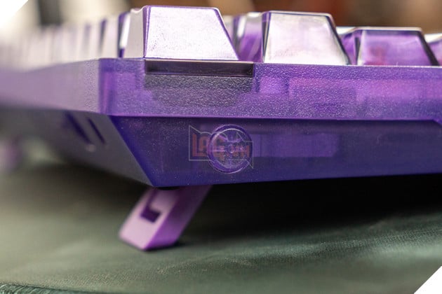 Corsair K65 Plus Wireless Atomic Purple: Thiết kế translucent cực cuốn, trải nghiệm gõ ấn tượng 6