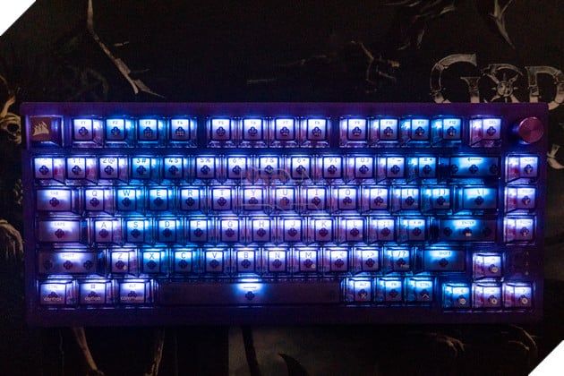 Corsair K65 Plus Wireless Atomic Purple: Thiết kế translucent cực cuốn, trải nghiệm gõ ấn tượng 10