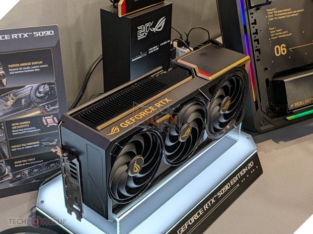 ASUS ra mắt ROG Thor 3000W Titanium III: Bộ nguồn 3.000W đủ sức vận hành cùng lúc 4 RTX 5090 2